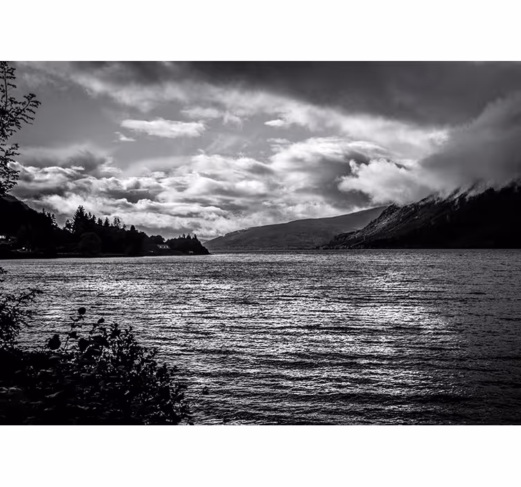 Loch ness ob zidu zidnega stena z jezerskim jezerom - TenStickers