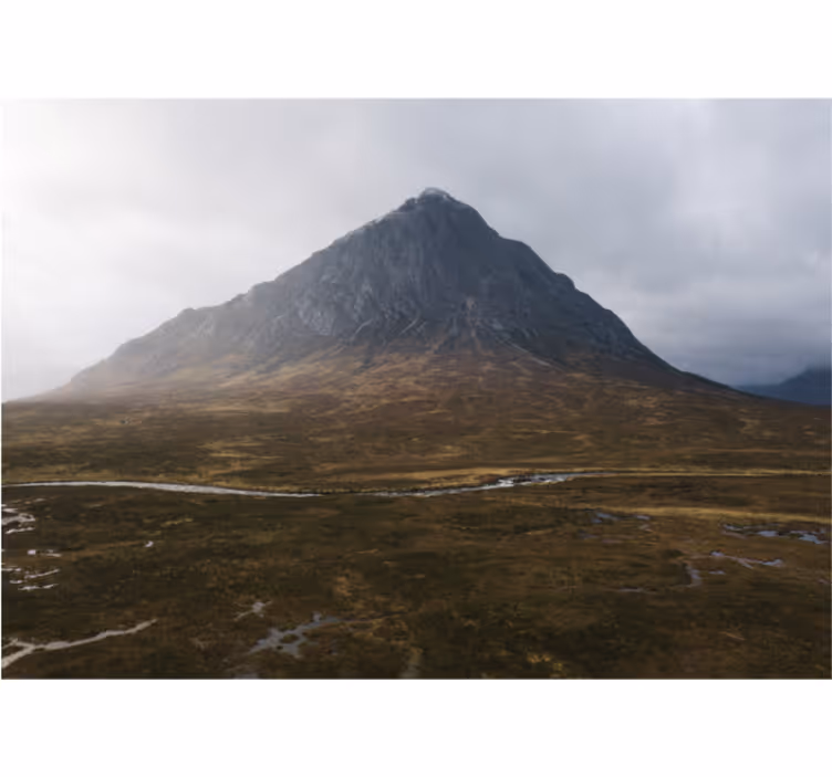 Majestic mountain peak fototapeta z gorami - TenStickers