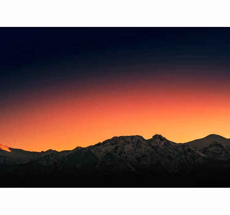 Majestic mountain dusk fototapeta z gorami - TenStickers