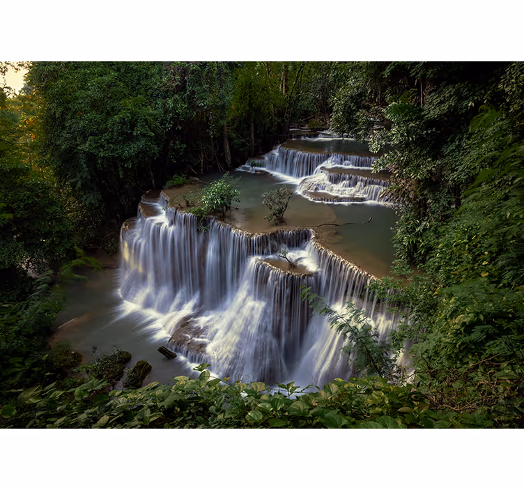 Mirno zatočišče v slapu Fototapete Narava - TenStickers
