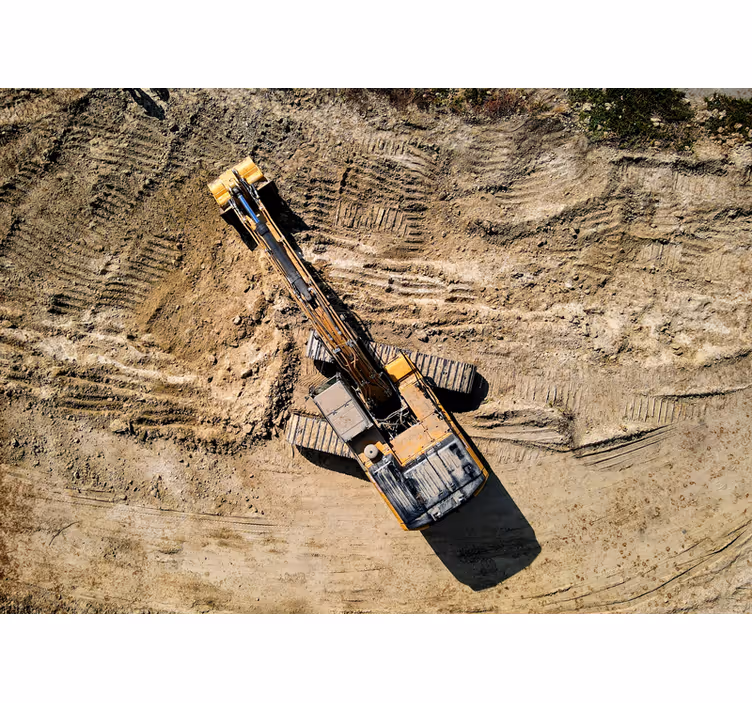Excavator at work fototapeta z vozili - TenStickers