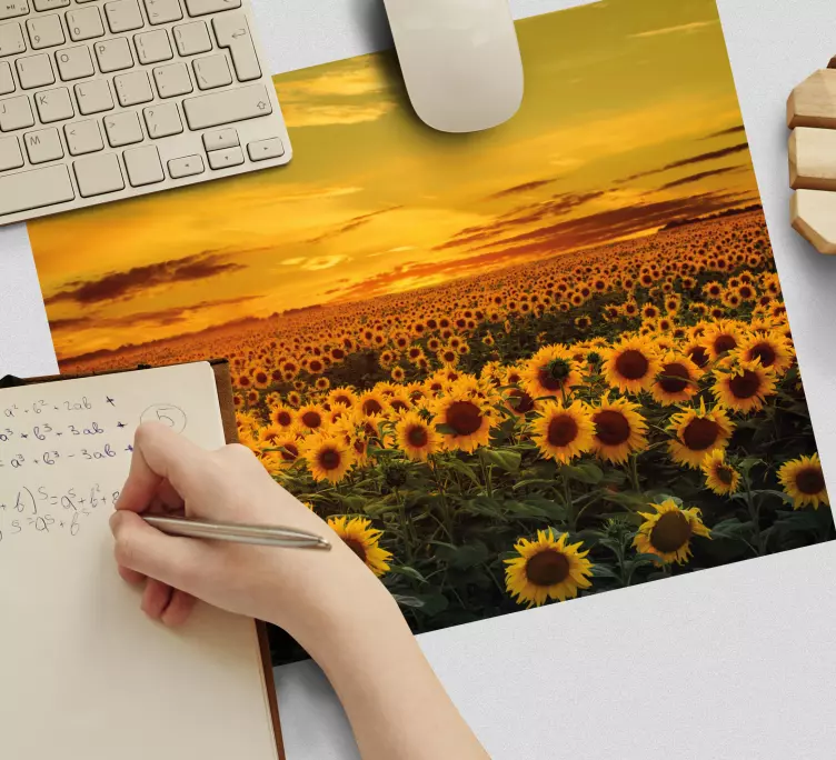 Originalna podloga za miško iz sončničnega polja - TenStickers