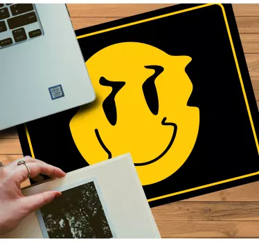 Nasmejana rumena ikona originalna podloga za miško - TenStickers