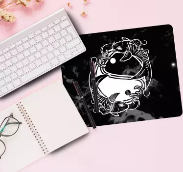 Yin yang fish art originalna podloga za miško - TenStickers