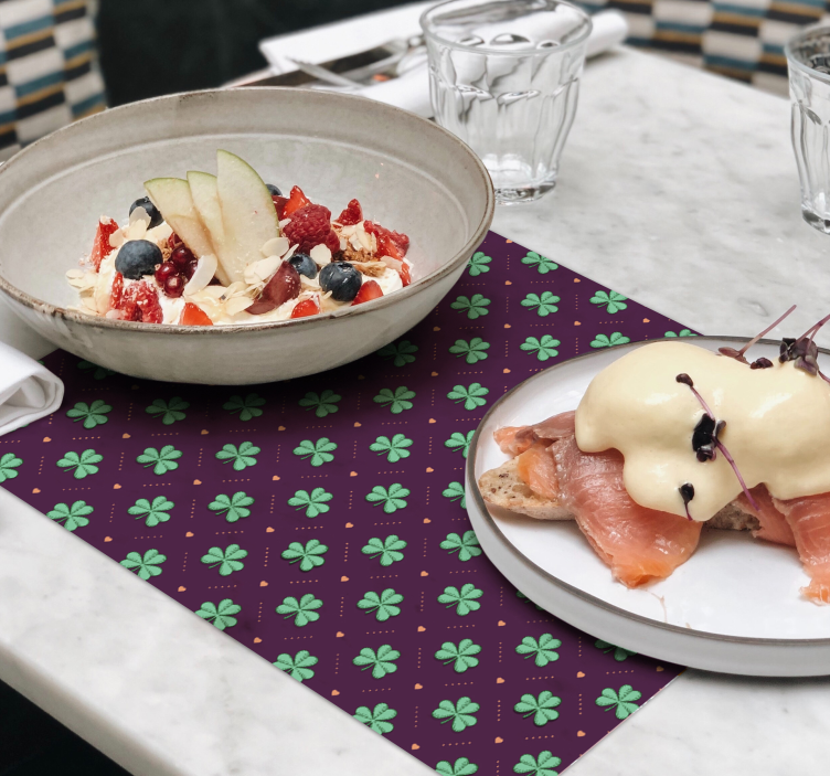 Originalni pogrinjki z vzorcem deteljice - TenStickers