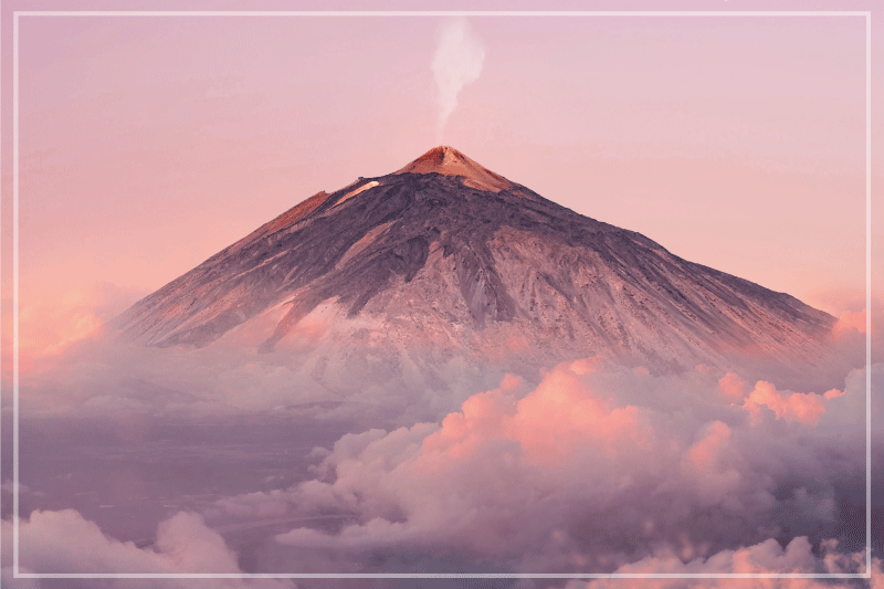 Volcanic mountain landscape moderno podstavno preprogo - TenStickers