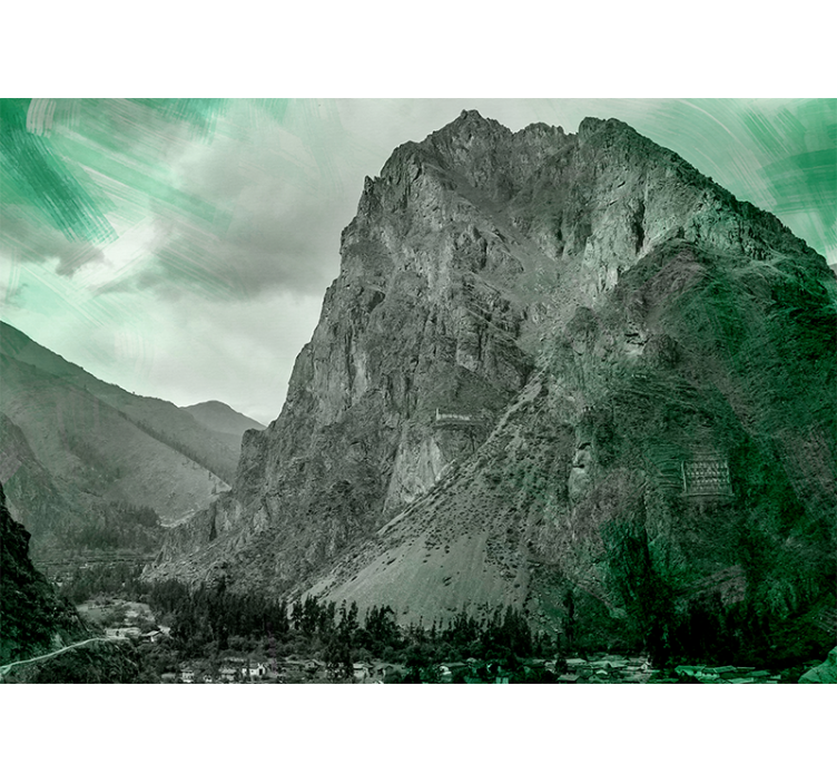 Majestic green mountains fototapeta z gorami - TenStickers