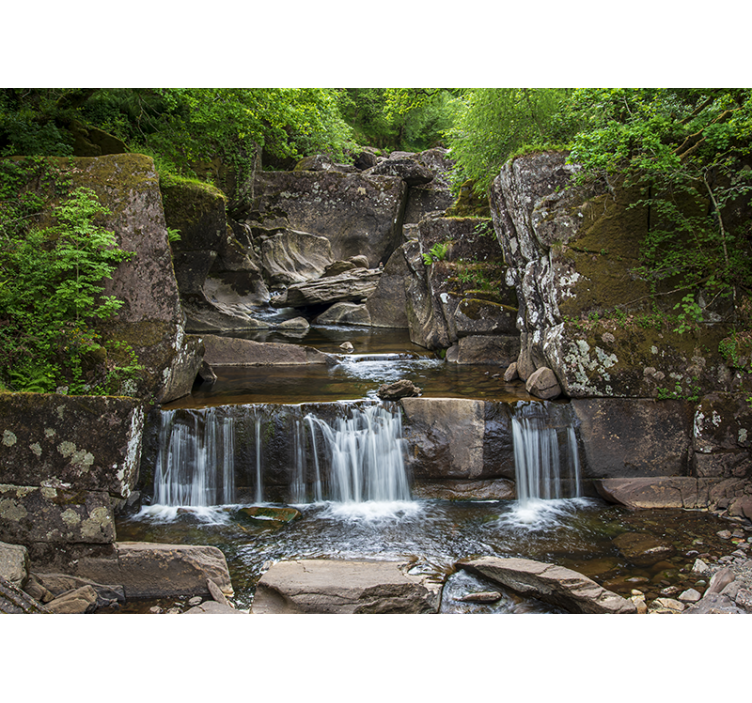 Serene nature waterfall fototapeta z gorami - TenStickers