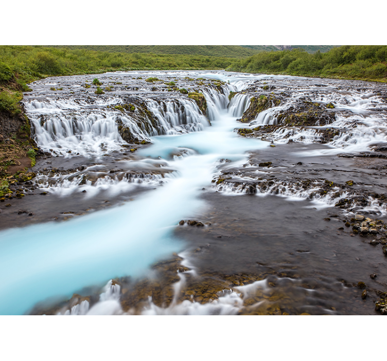 Serene waterfall flow slap fototapeta - TenStickers