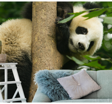 Panda, ki visi na stenski tapeti z drevesa - TenStickers