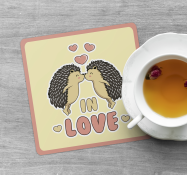 Hedgehogs kissing hearts sodobni podstavki za kozarce - TenStickers