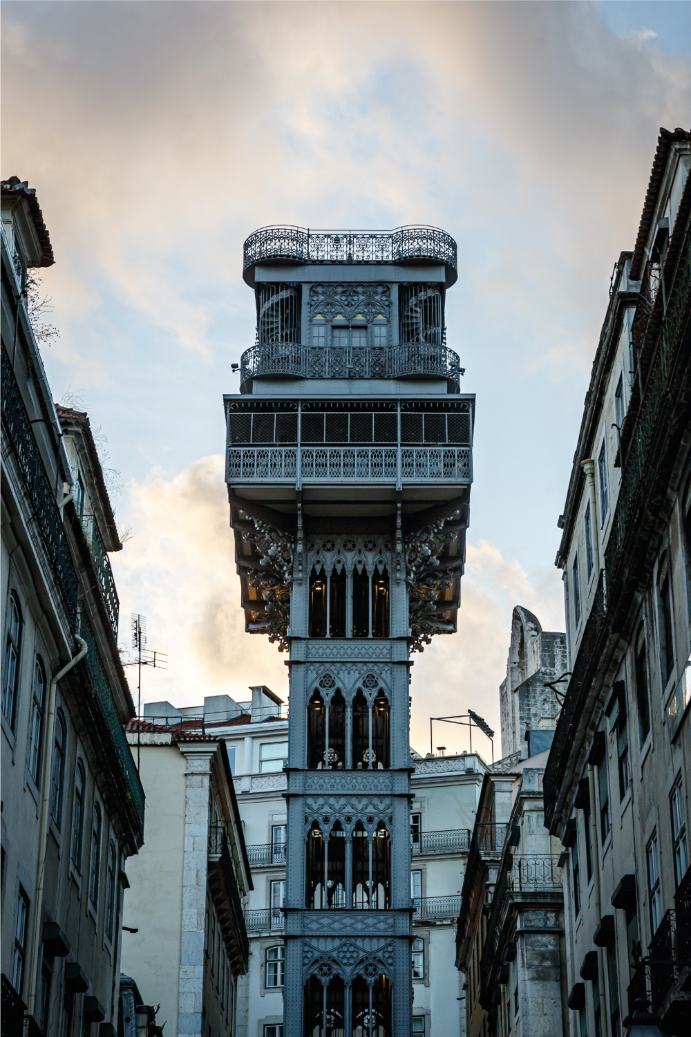 Lisboa elevator dnevniški plakat - TenStickers