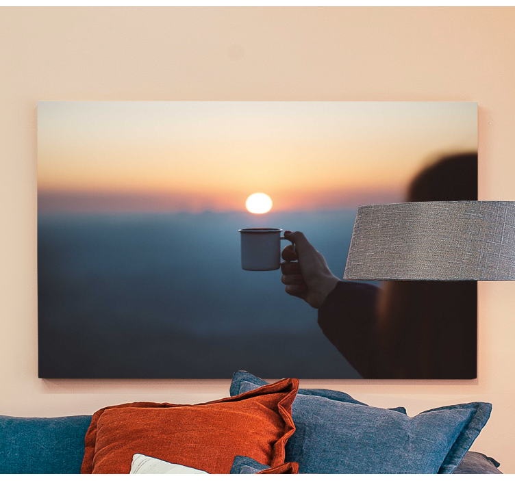 Hand holding mug kompozicija ljudi na platnu - TenStickers