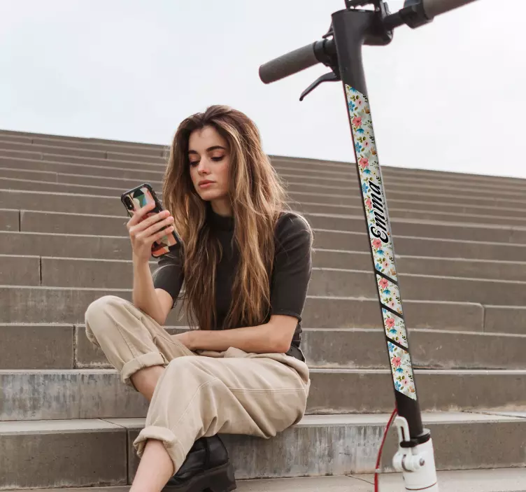  cvetja z imenom nalepka z motivi skuterja - TenStickers