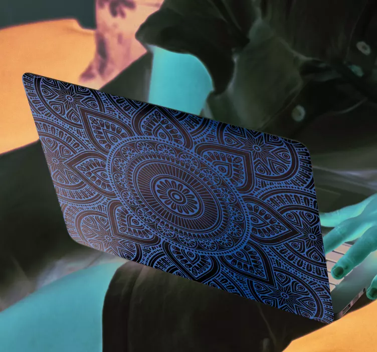 Zlata nalepka za prenosnike mandala - TenStickers