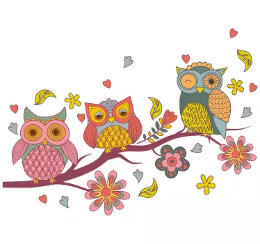 Drevo z vrtinčastimi vejami in ilustracijami sov na steni - TenStickers