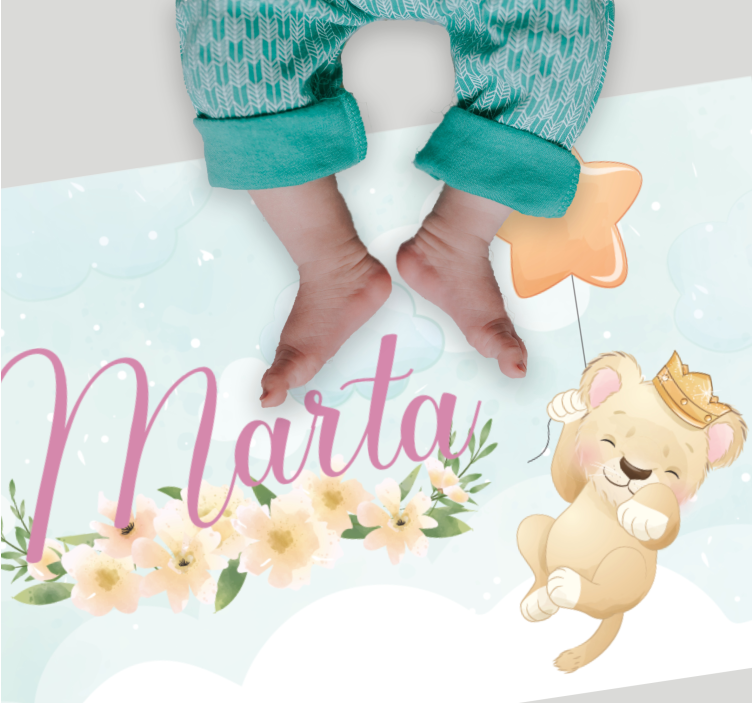 Lev z zračnim balonom in imenom Vinilna preproga za dojenčke - TenStickers