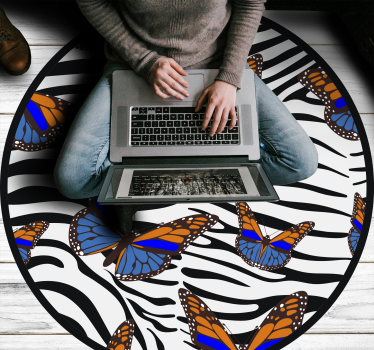 Metuljčki zebraste črte vinilni tepih s potiskom živali - TenStickers
